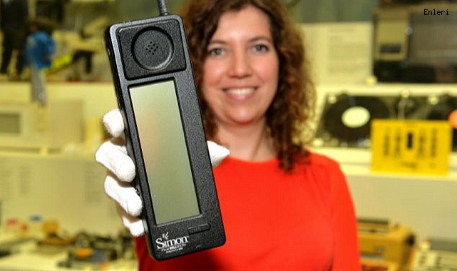 Dünyadaki ilk akıllı cep telefonu ''Simon''