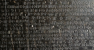 Dünyanın İlk Yazılı Kanunları:Hammurabi