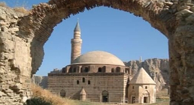 Van’ın En Büyük Tarihi Camisi: Hüsrev Paşa Camii
